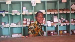 la pharmacie du centre sous la surveillance de Bintou